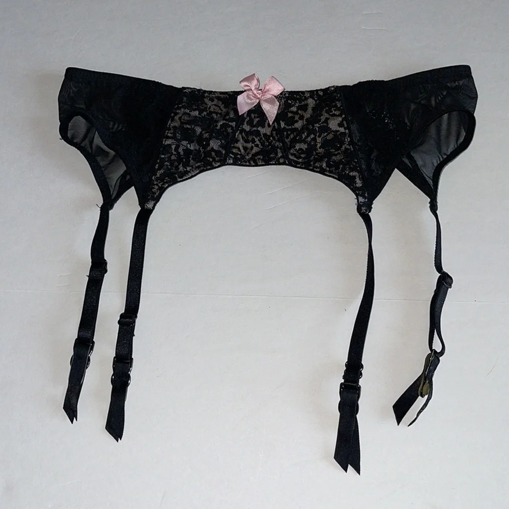Victoria’s Secret Animal Print Under Black Lace Garter Belt